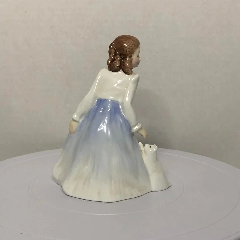Royal Doulton HN 3058 Andrea 1984
